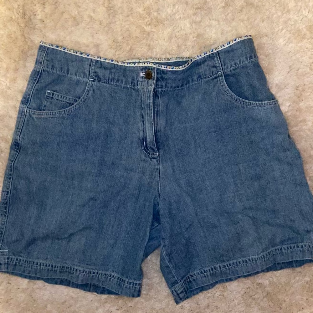 Embroidered Women’s Mom Shorts